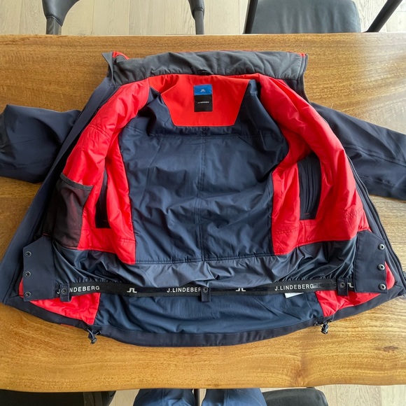 J Lindeberg ski jacket size small - Picture 4 of 5